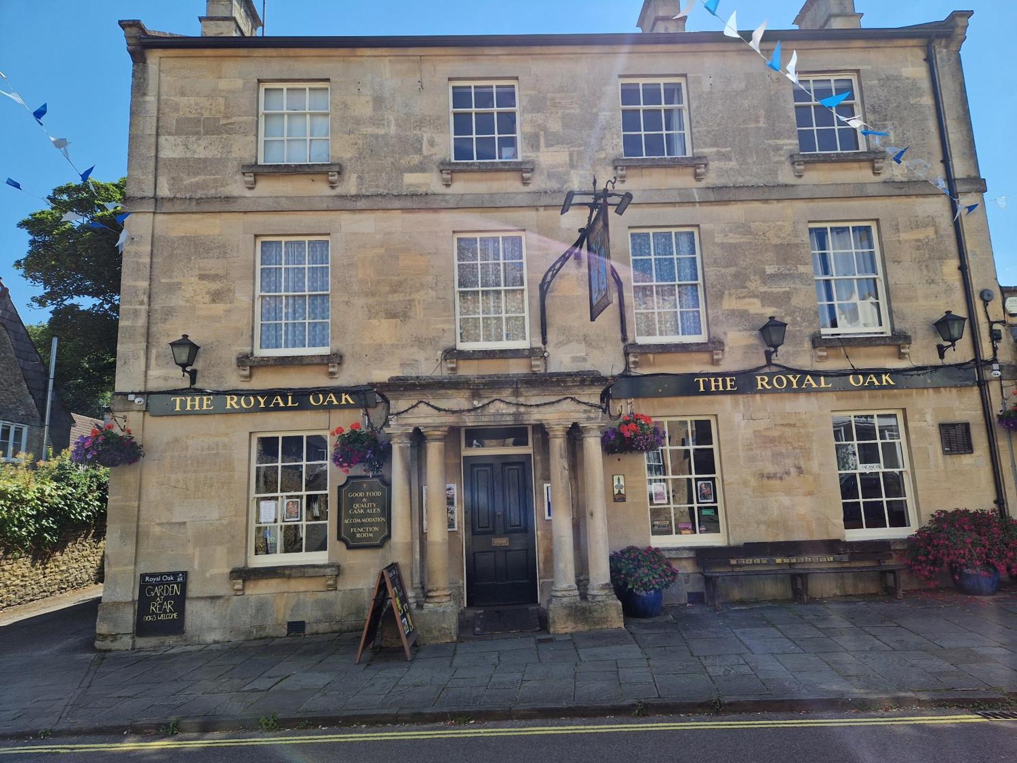 The Royal Oak Hotel Corsham Eksteriør billede